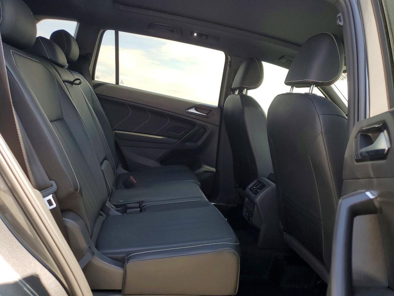 Volkswagen Tiguan Se R-line Black