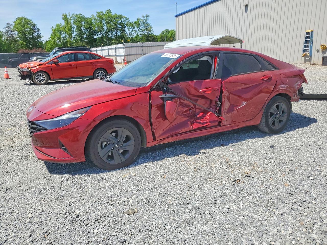 Salvage Hyundai ELANTRA Image