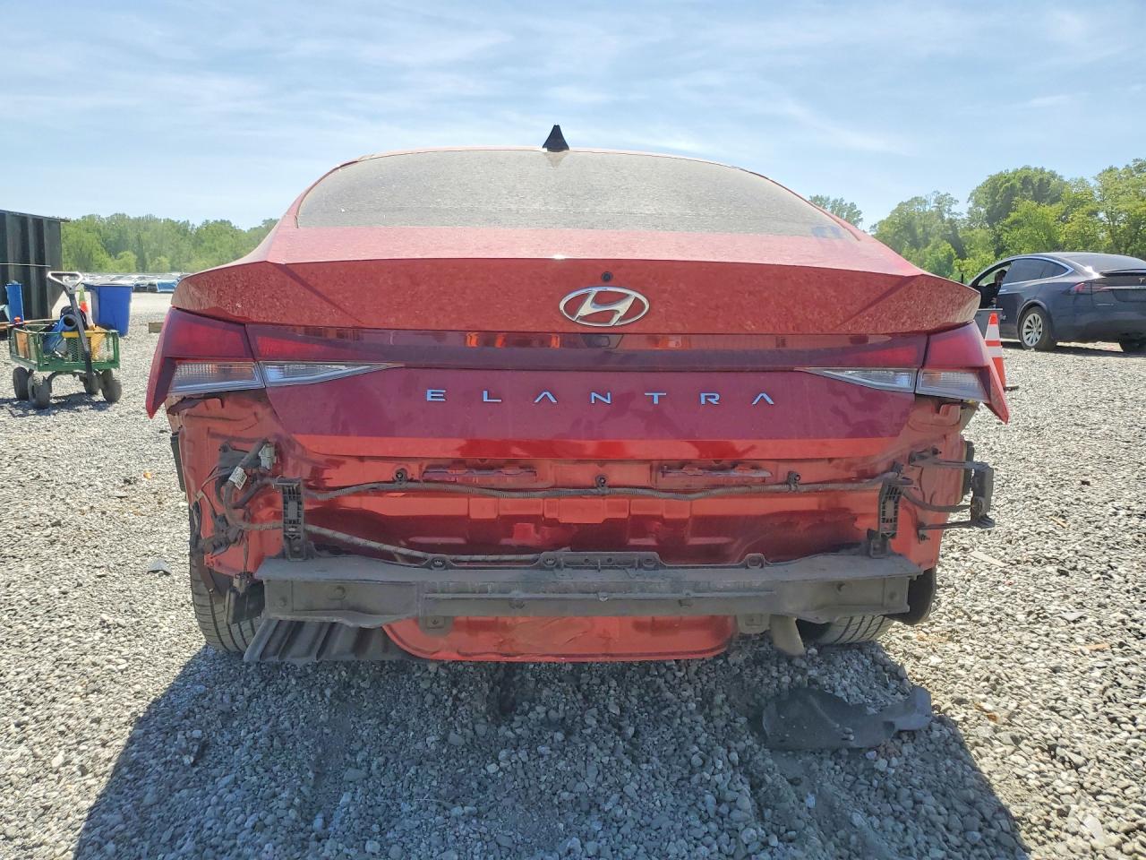 Hyundai ELANTRA Sel