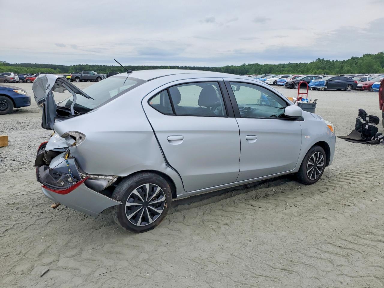 Mitsubishi Mirage G4 Es