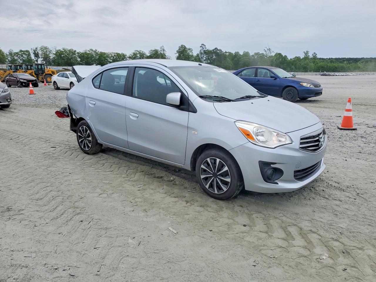 Mitsubishi Mirage G4 Es
