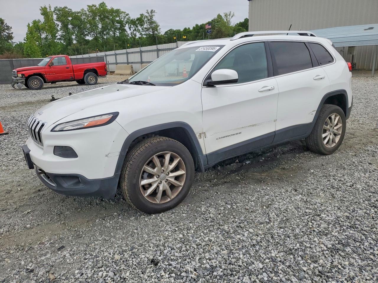 Salvage Jeep Cherokee Image