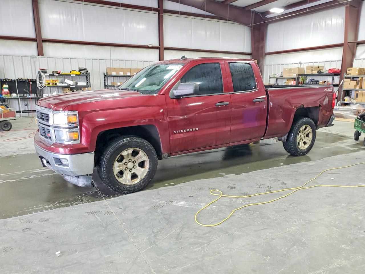 Salvage Chevrolet Silverado Image
