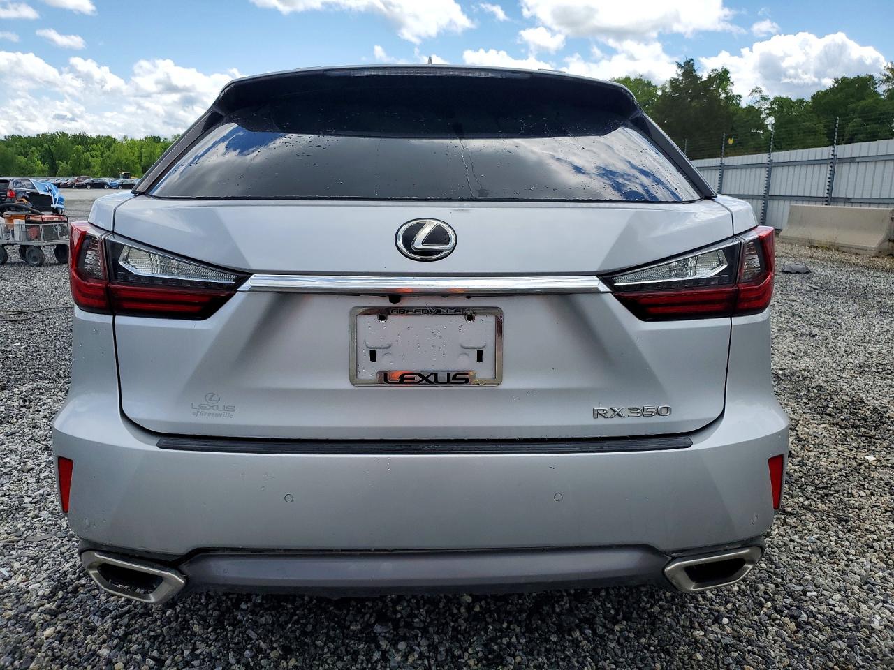 Lexus RX Base