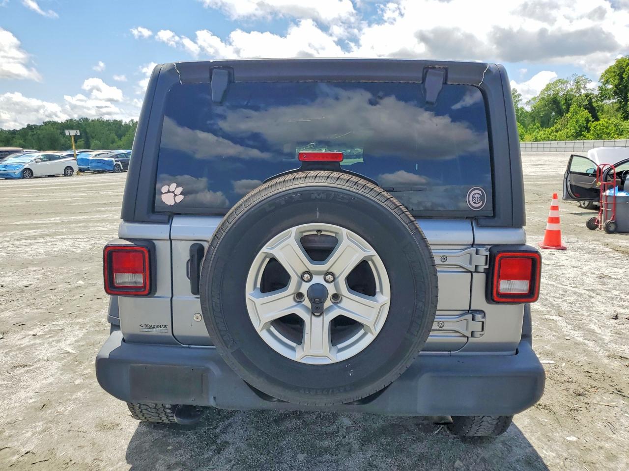 Jeep Wrangler Sport