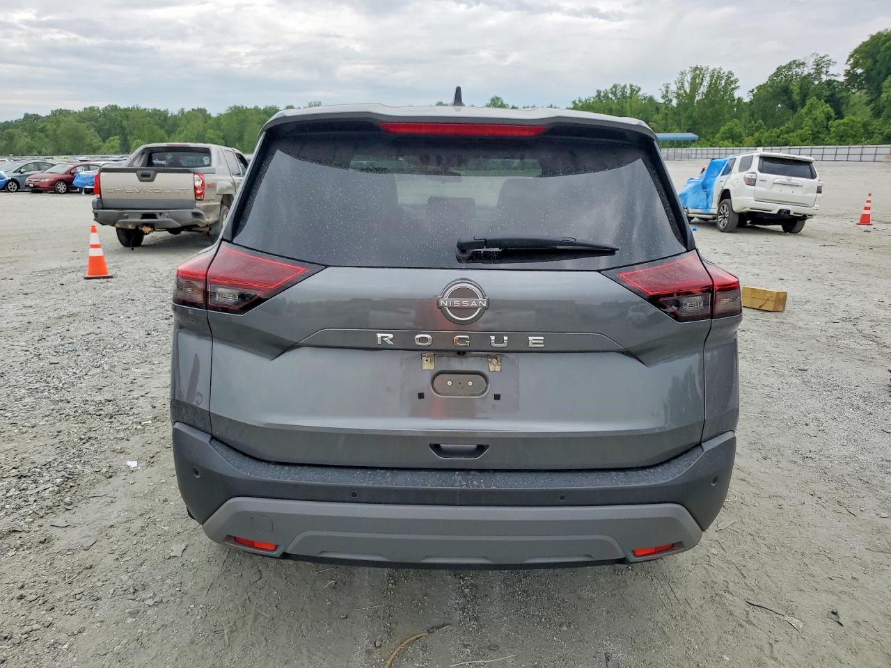 Nissan Rogue S