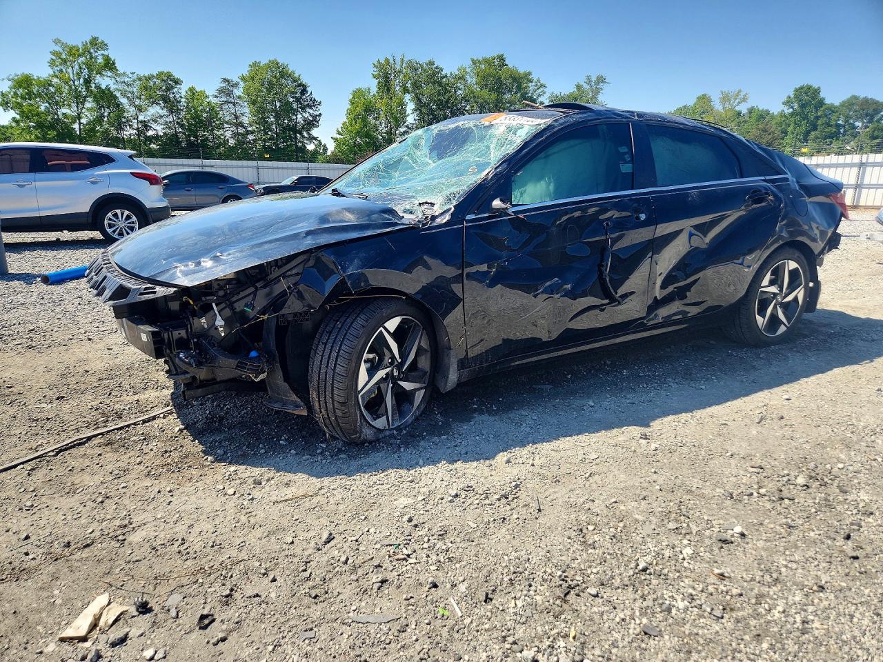 Salvage Hyundai ELANTRA Image