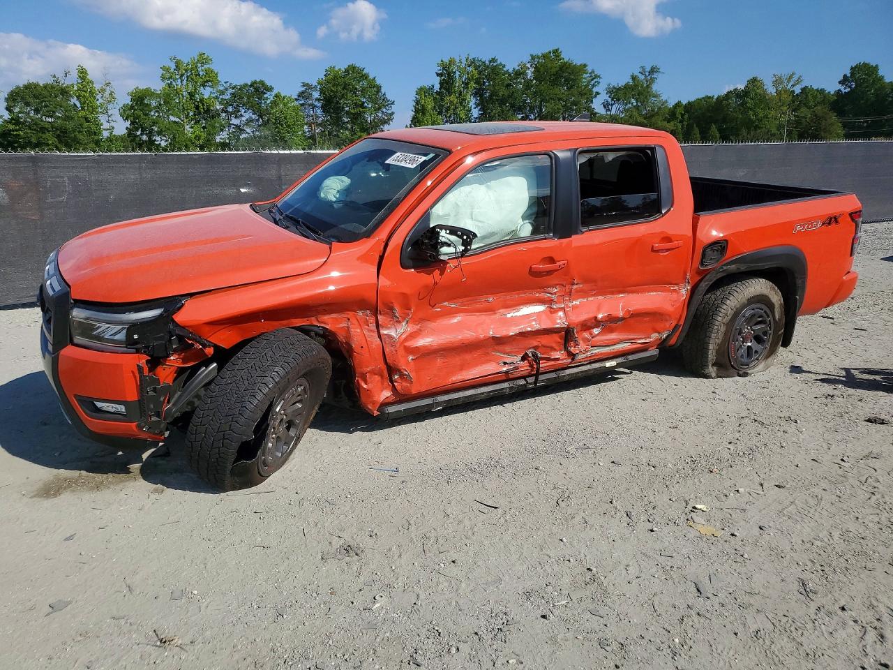 Salvage Nissan Frontier Image