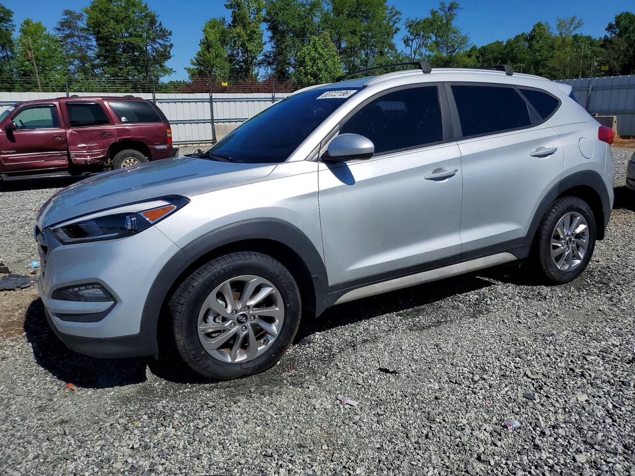 Salvage Hyundai TUCSON Image
