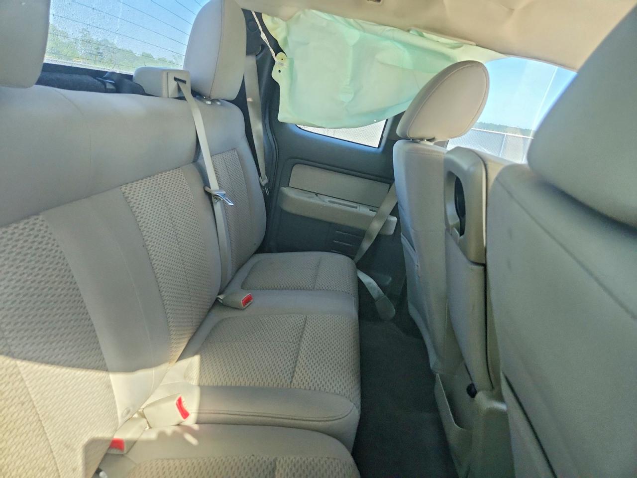 Ford F-150 Super Cab