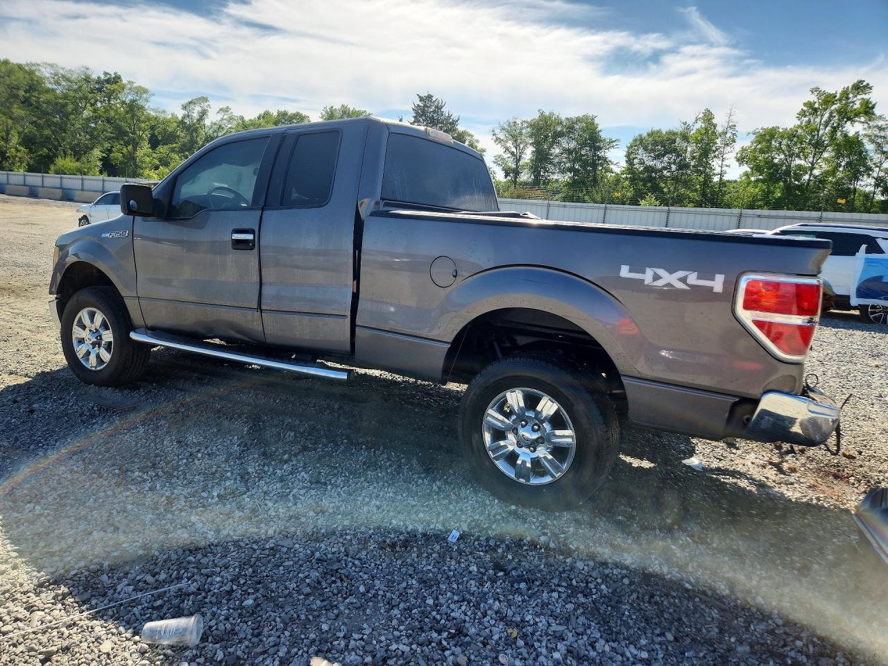Ford F-150 Super Cab
