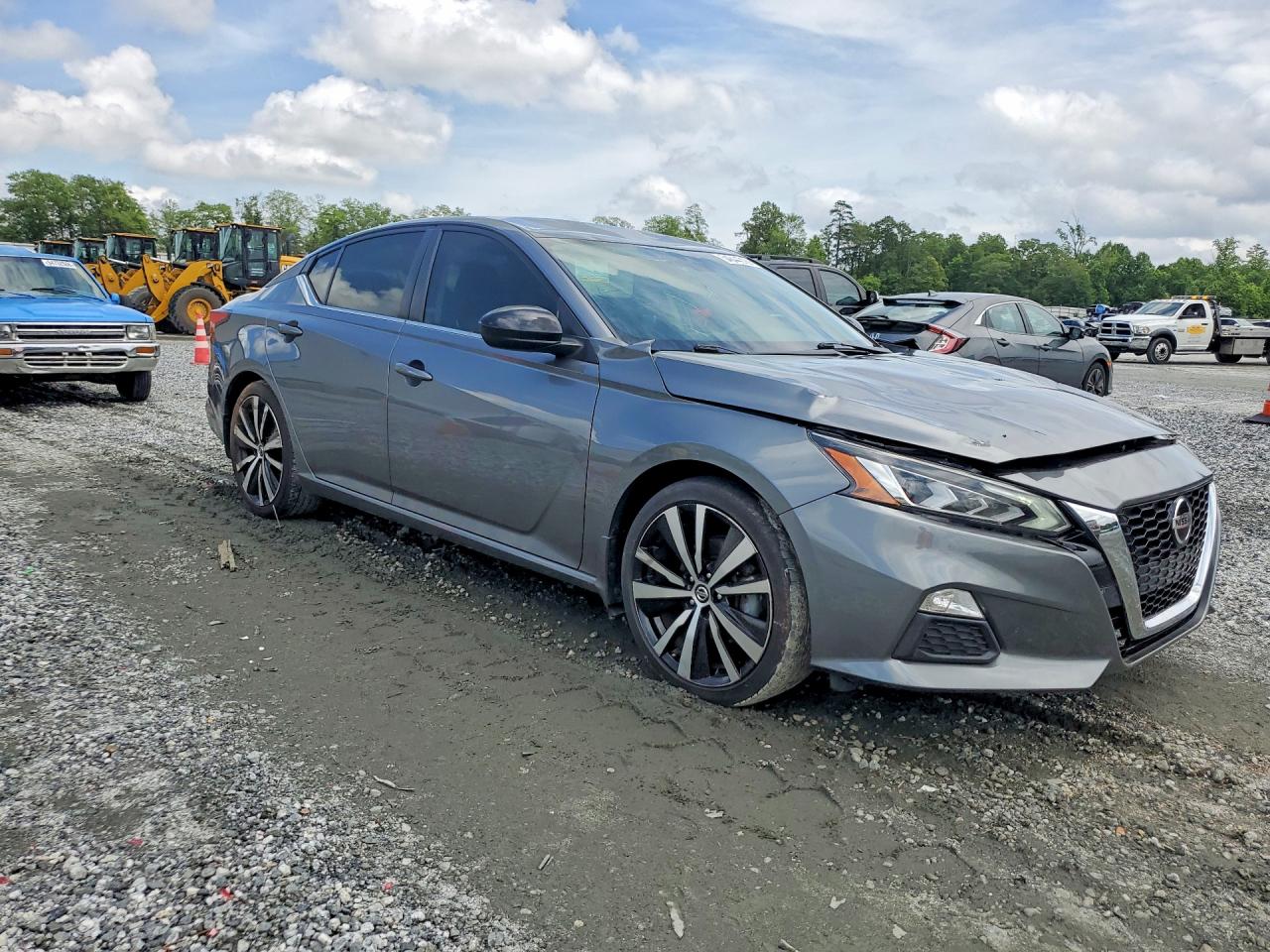 Nissan Altima Sr
