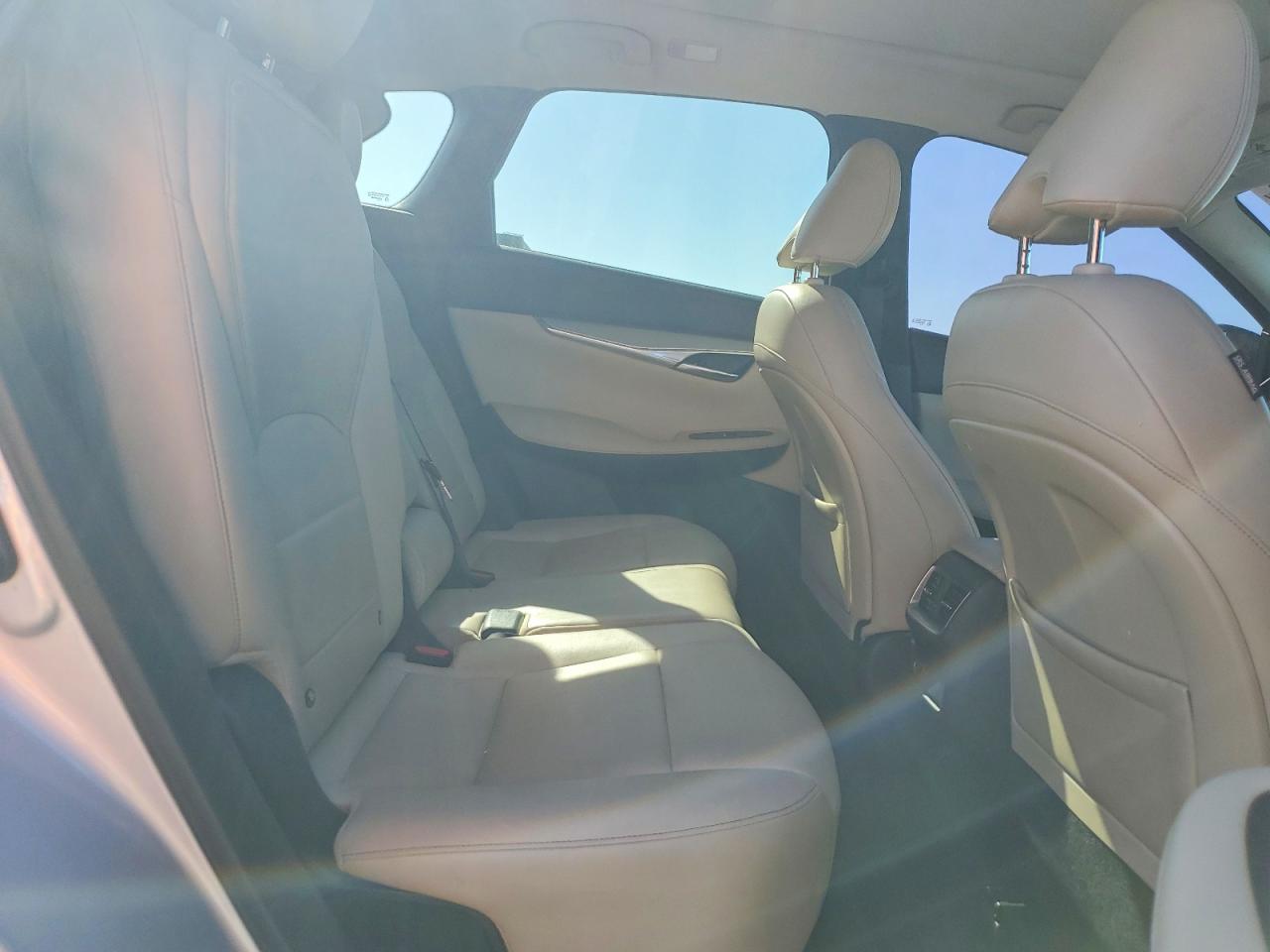 INFINITI Qx Luxe