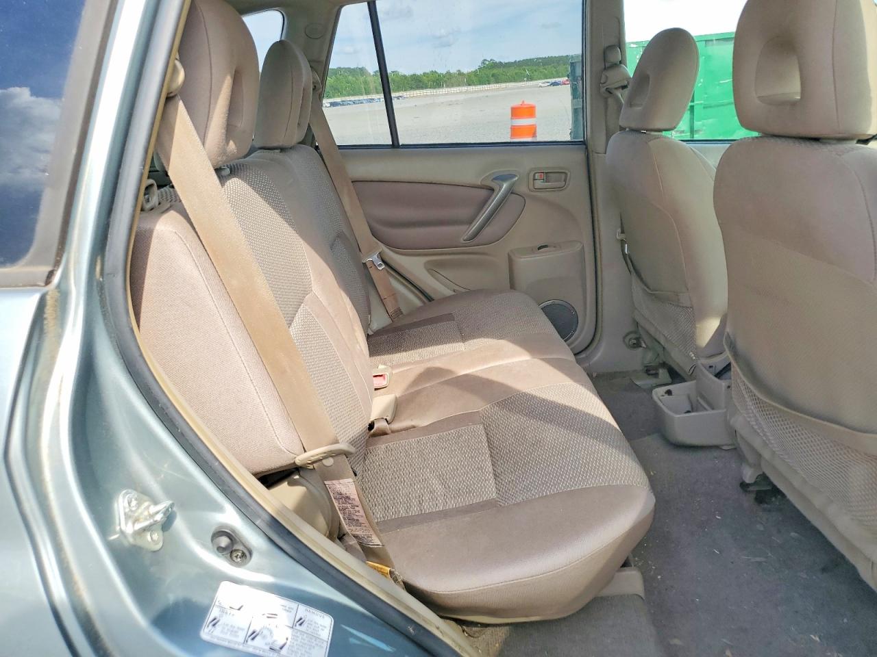 Toyota RAV4 Base
