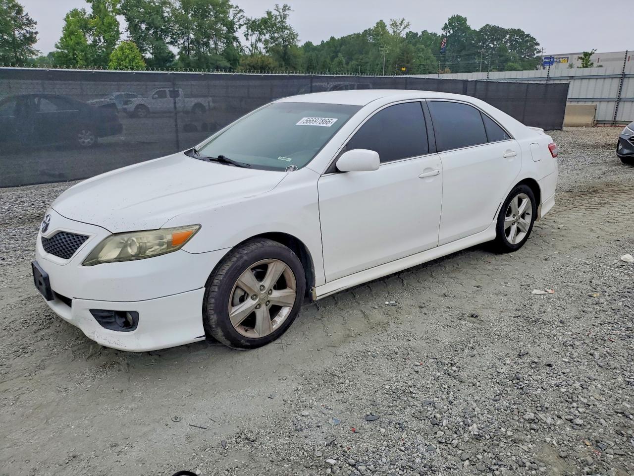 Salvage Toyota Camry Image