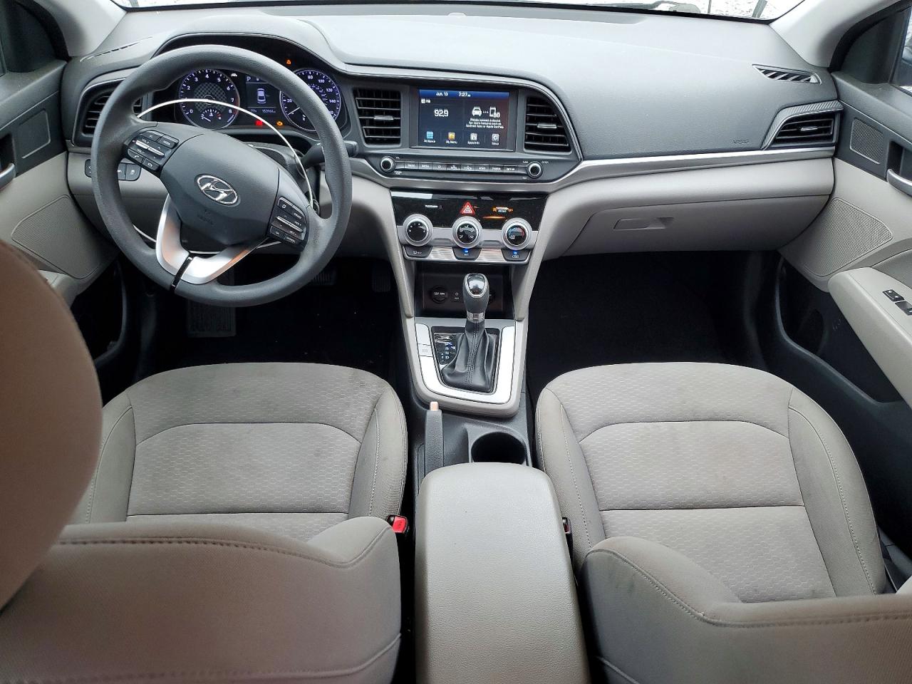 Hyundai ELANTRA Sel