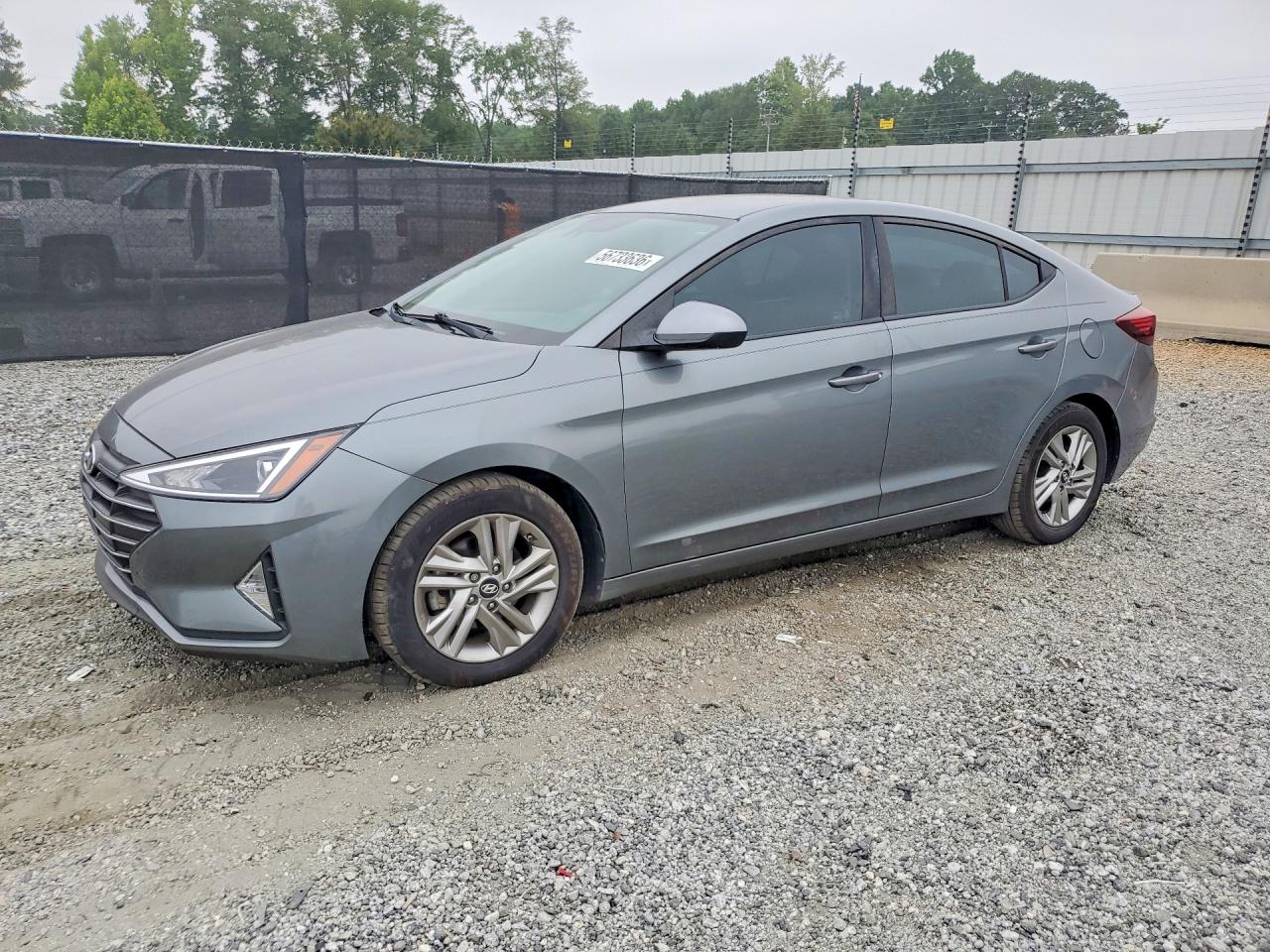 Salvage Hyundai ELANTRA Image