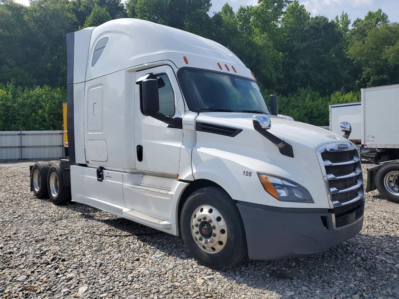 Salvage Freightliner Cascadia 126 Image