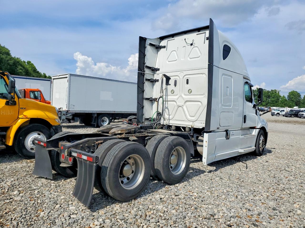 Freightliner Cascadia 126