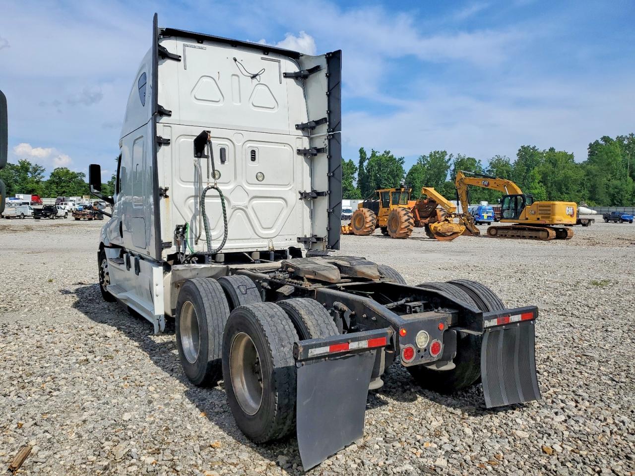 Freightliner Cascadia 126