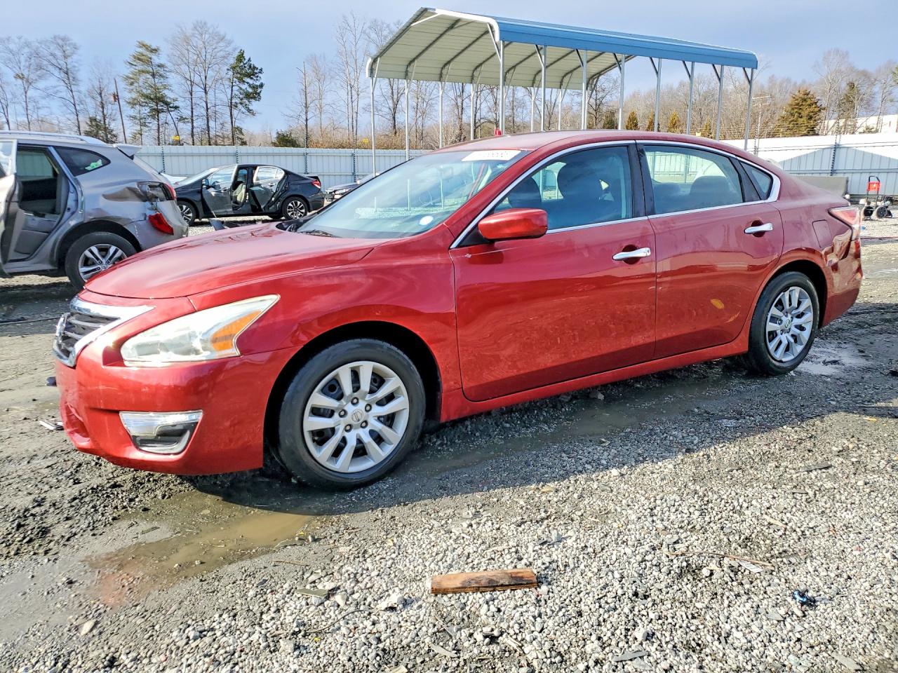 Salvage Nissan Altima Image