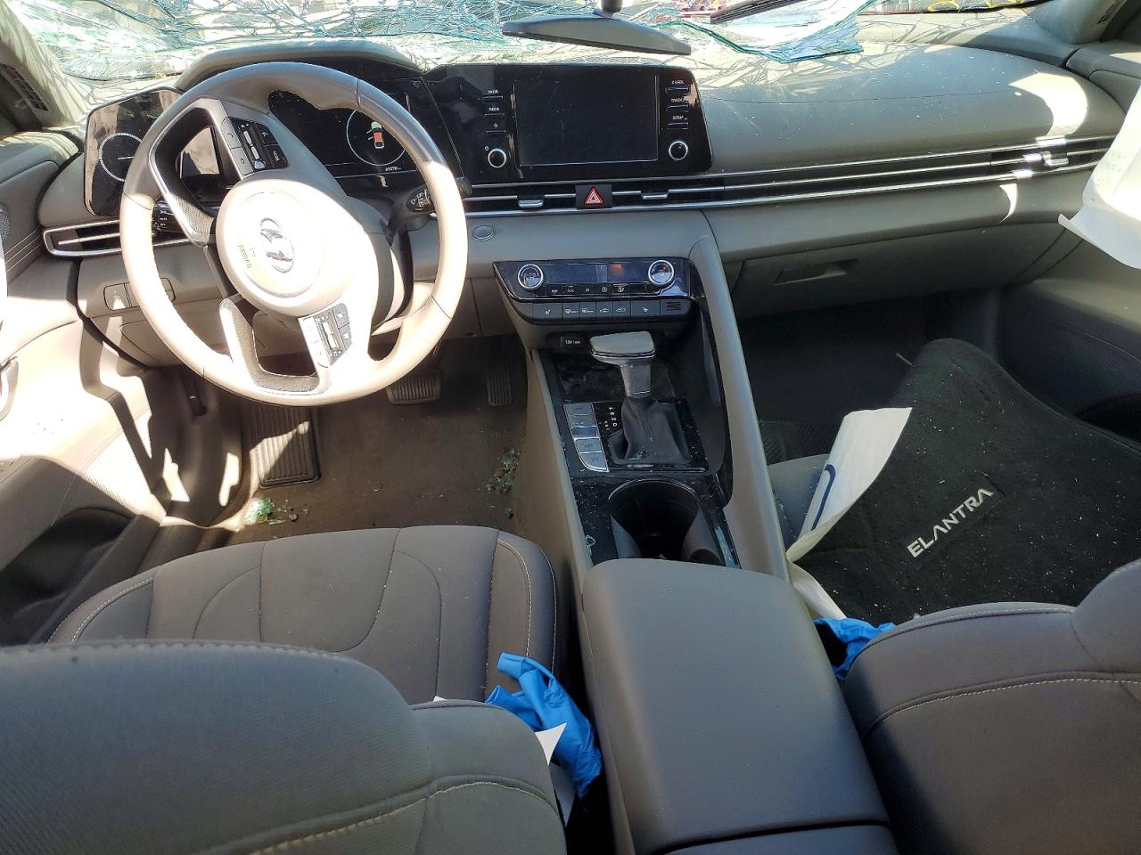 Hyundai ELANTRA Sel