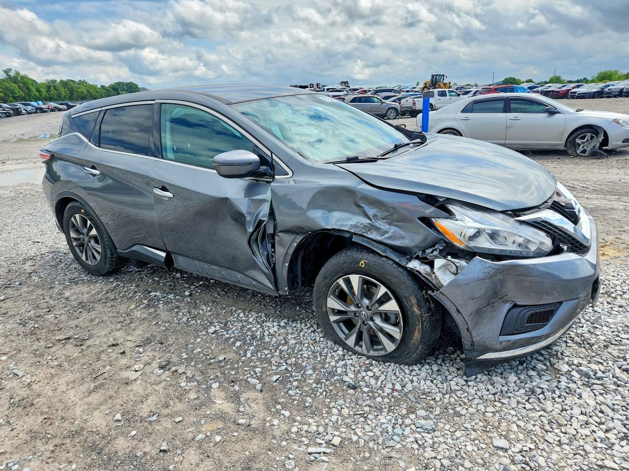 Nissan Murano S