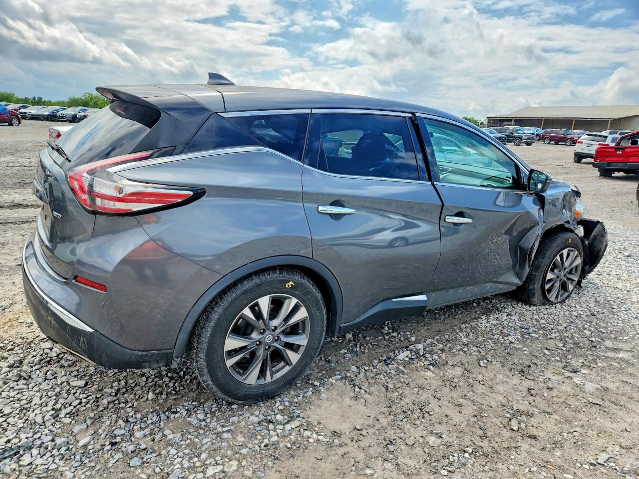 Nissan Murano S