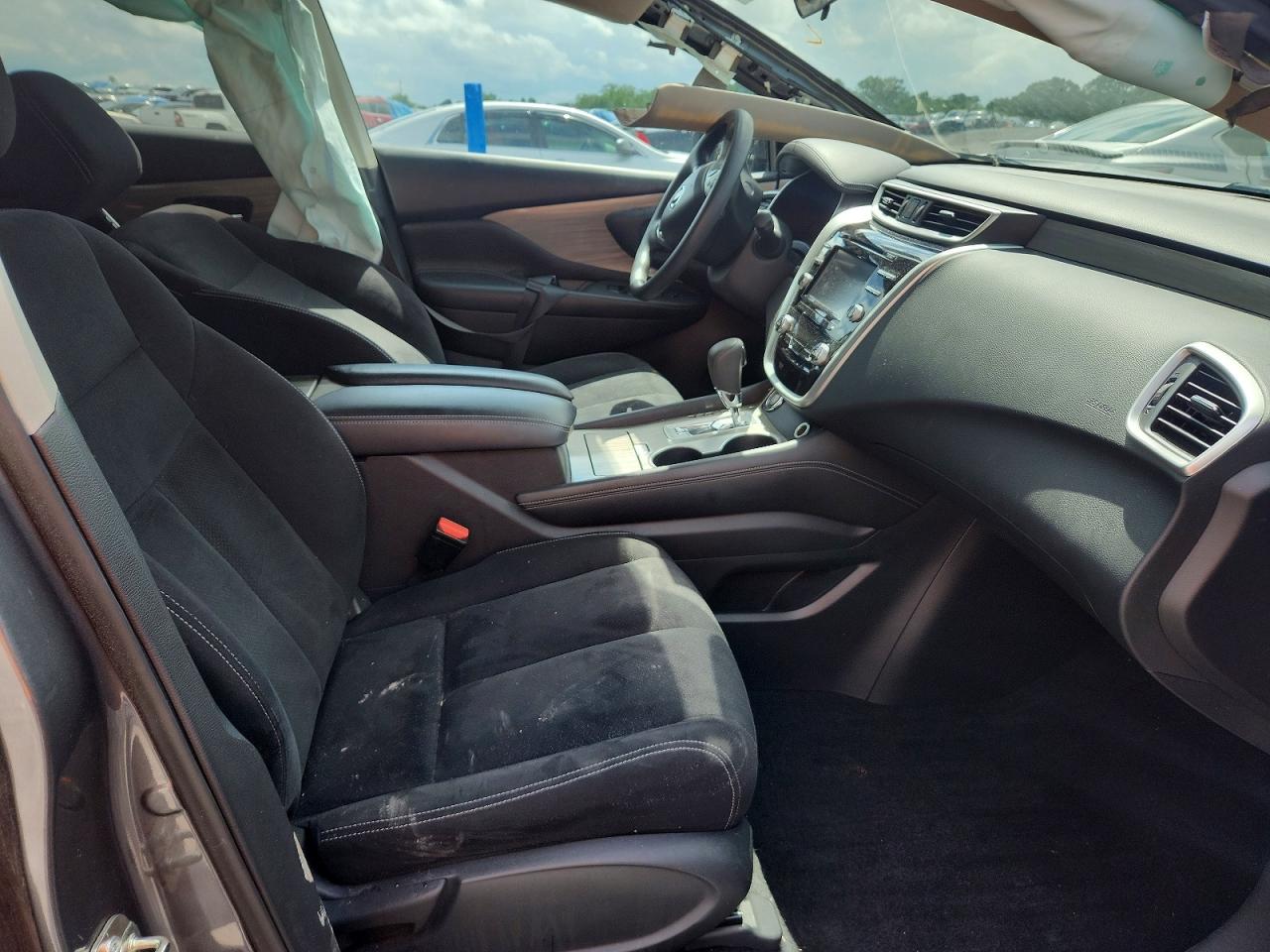 Nissan Murano S