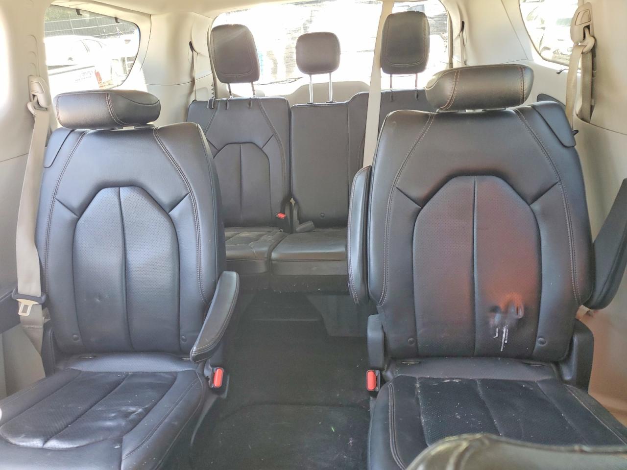 Chrysler Pacifica Touring L