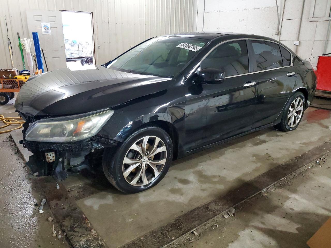 Salvage Honda Accord Image