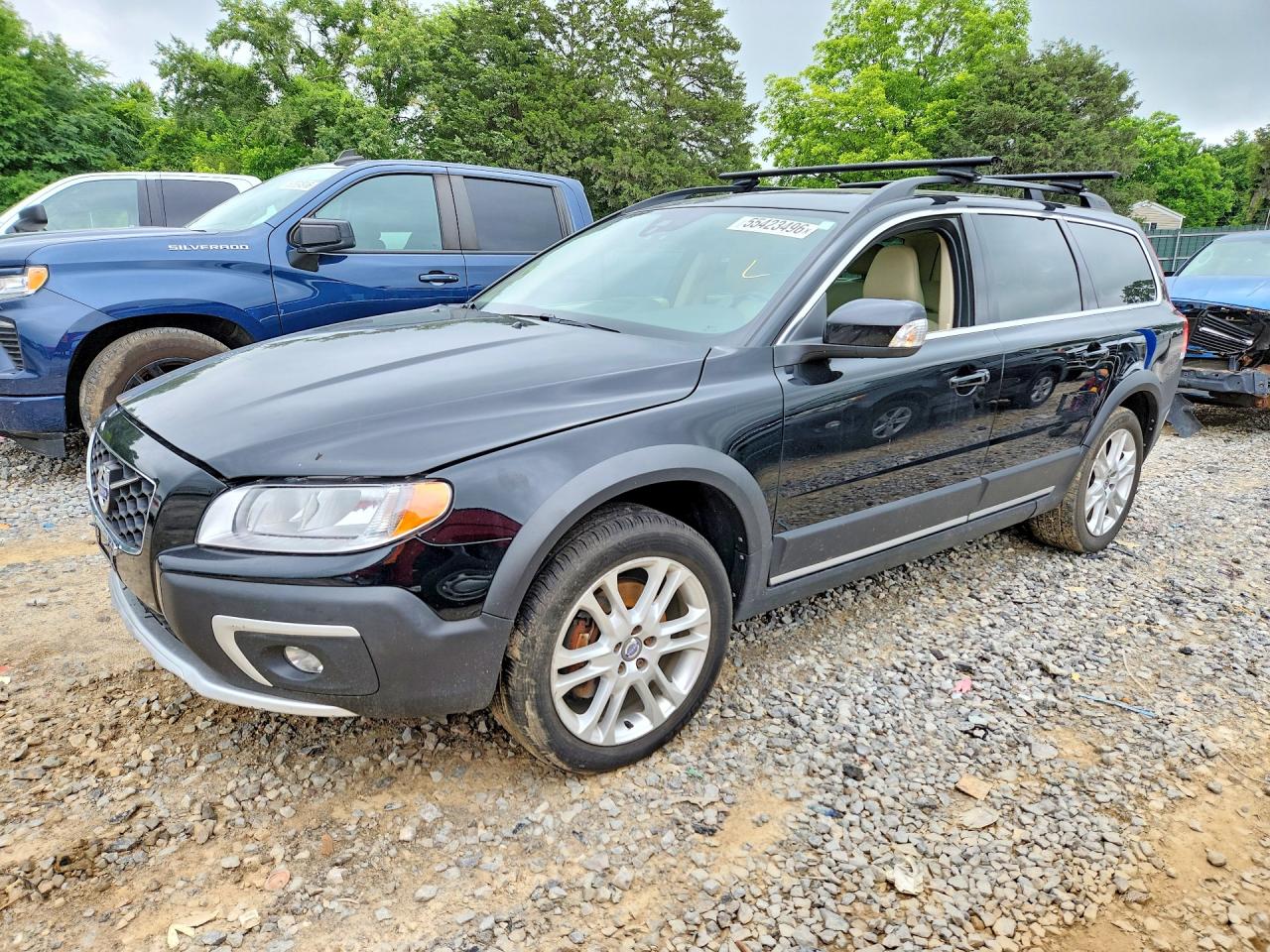 Salvage Volvo XC70 Image