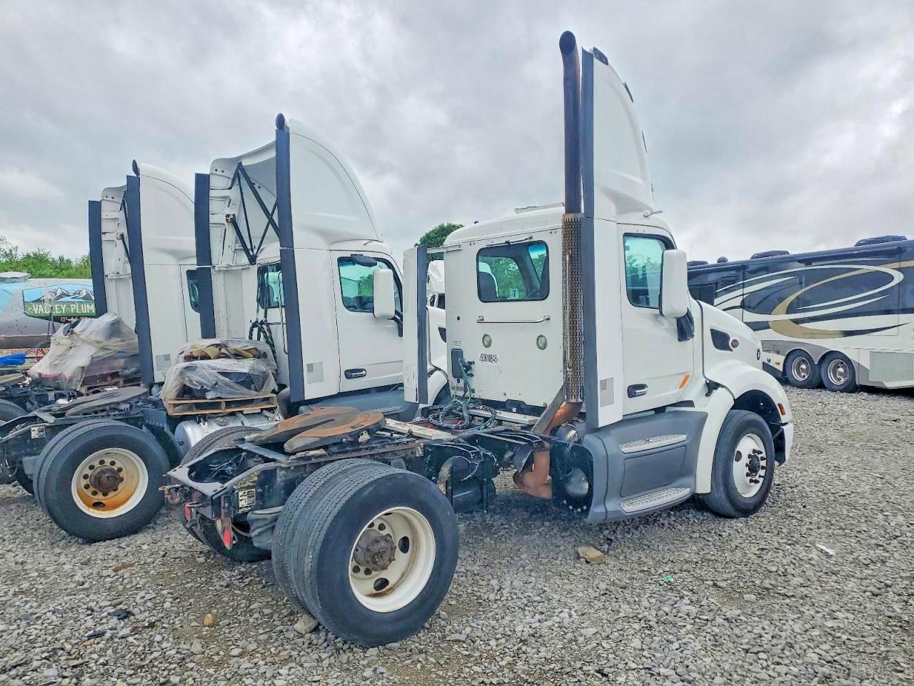 Peterbilt 579