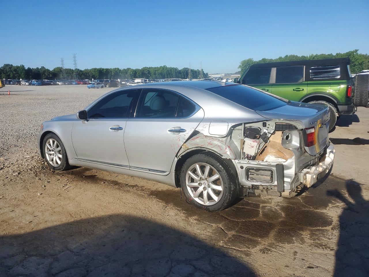 Lexus LS 460
