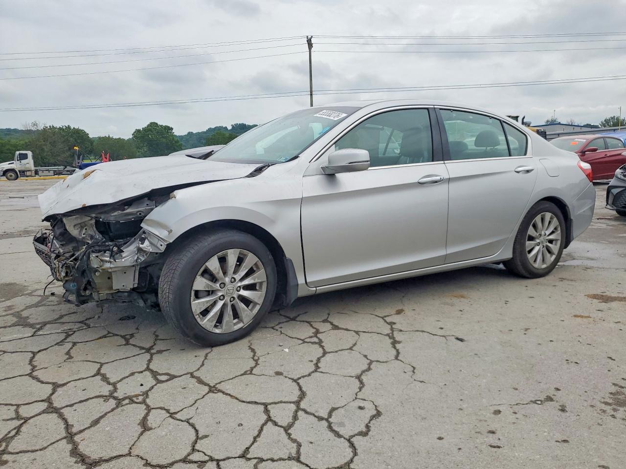 Salvage Honda Accord Image