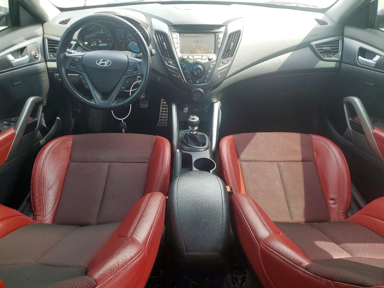 Hyundai VELOSTER Turbo