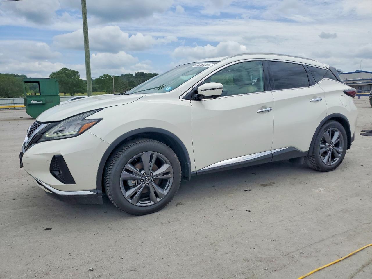 Salvage Nissan Murano Image