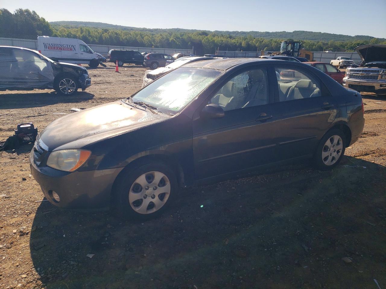 Salvage Kia Spectra Image