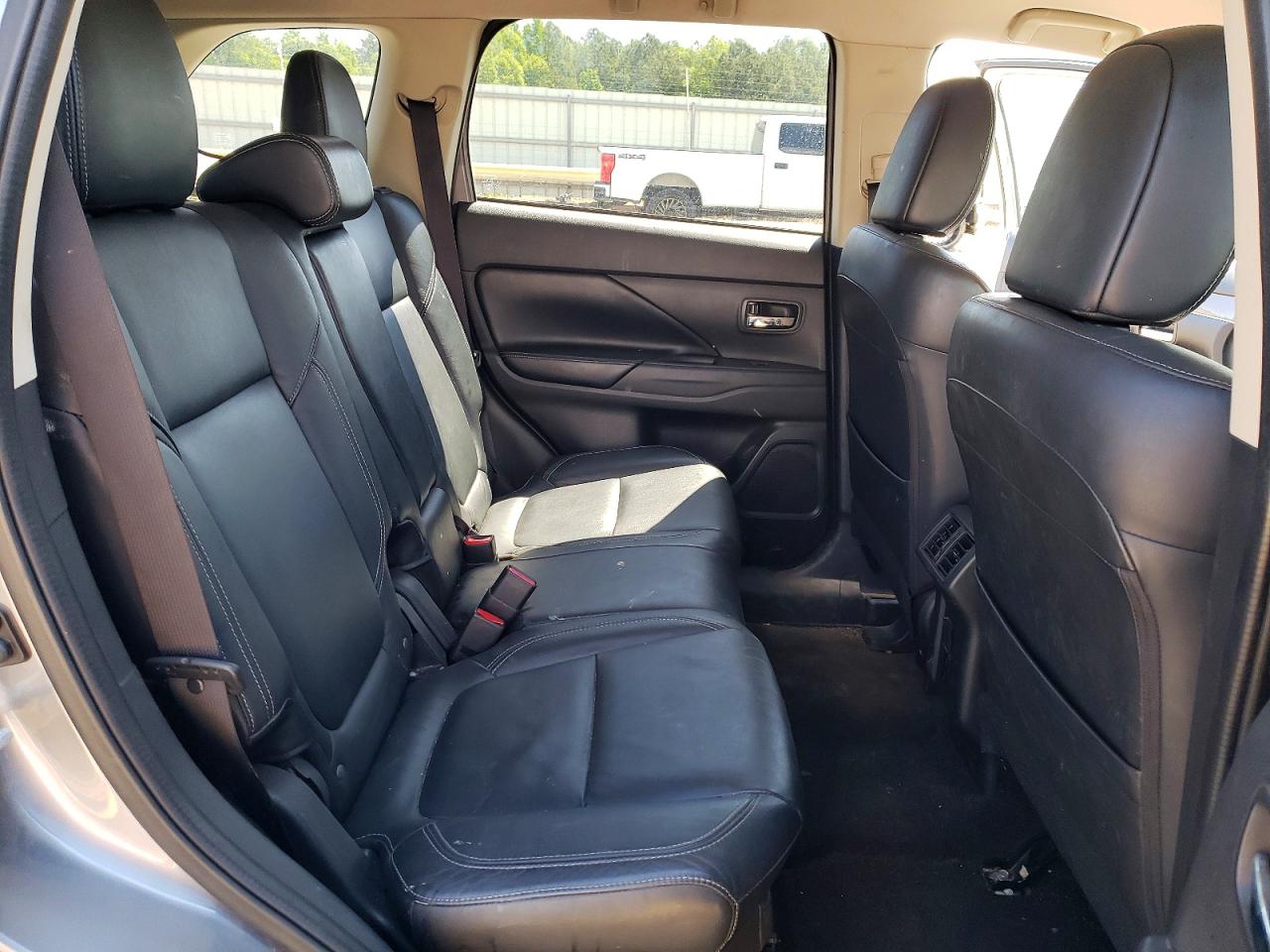 Mitsubishi Outlander Se