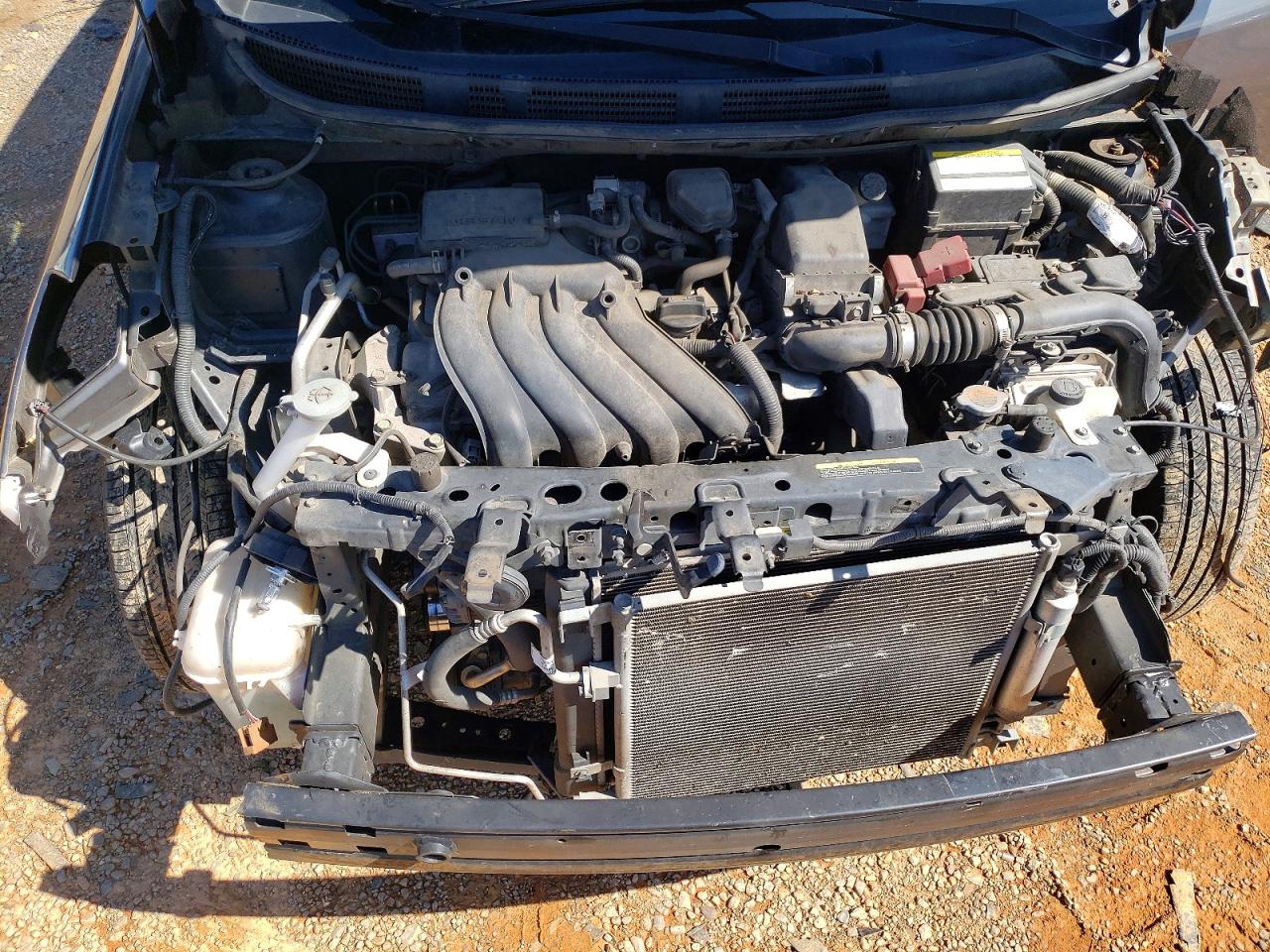 Nissan Versa 1.6 Sv