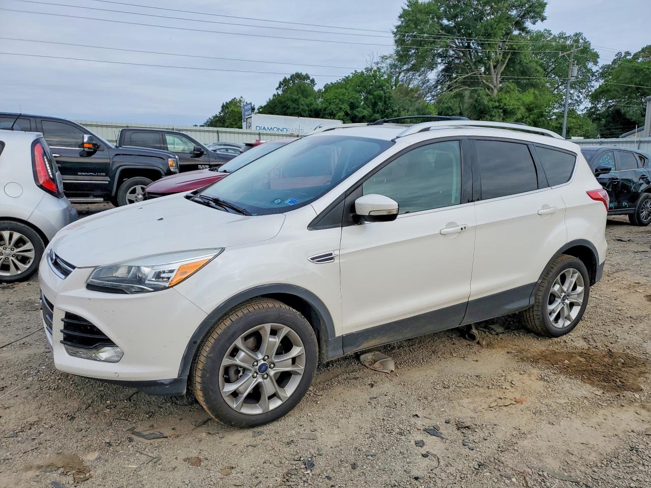 Salvage Ford Escape Image