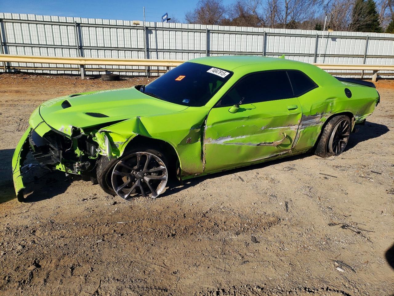 Salvage Dodge Challenger Image