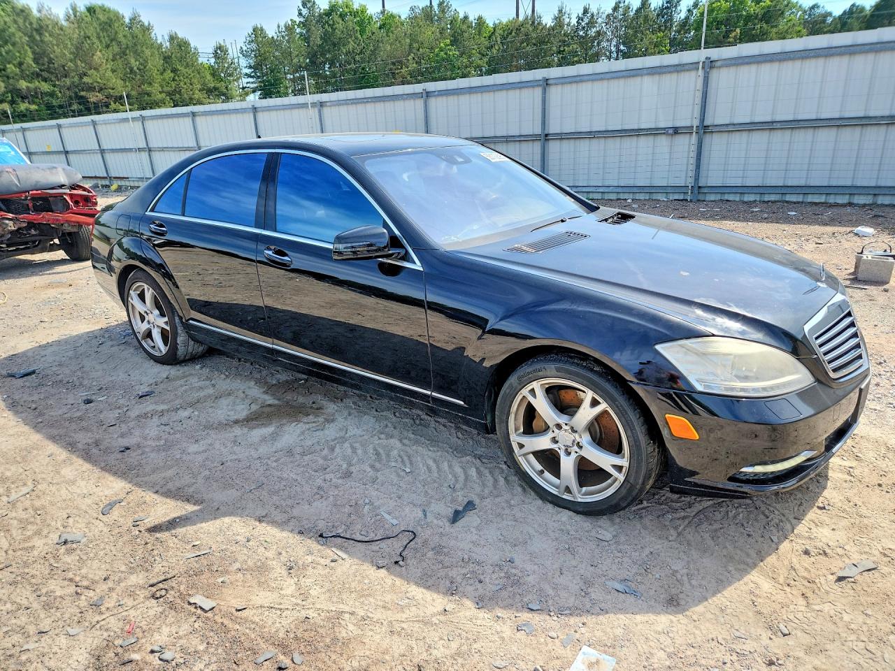 Mercedes-Benz S-Class 550