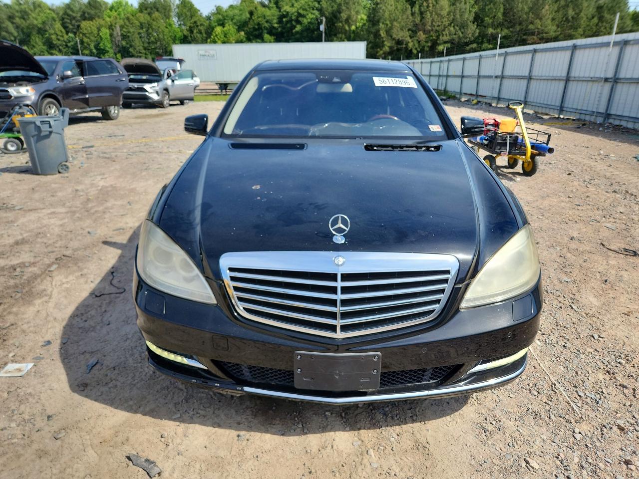 Mercedes-Benz S-Class 550