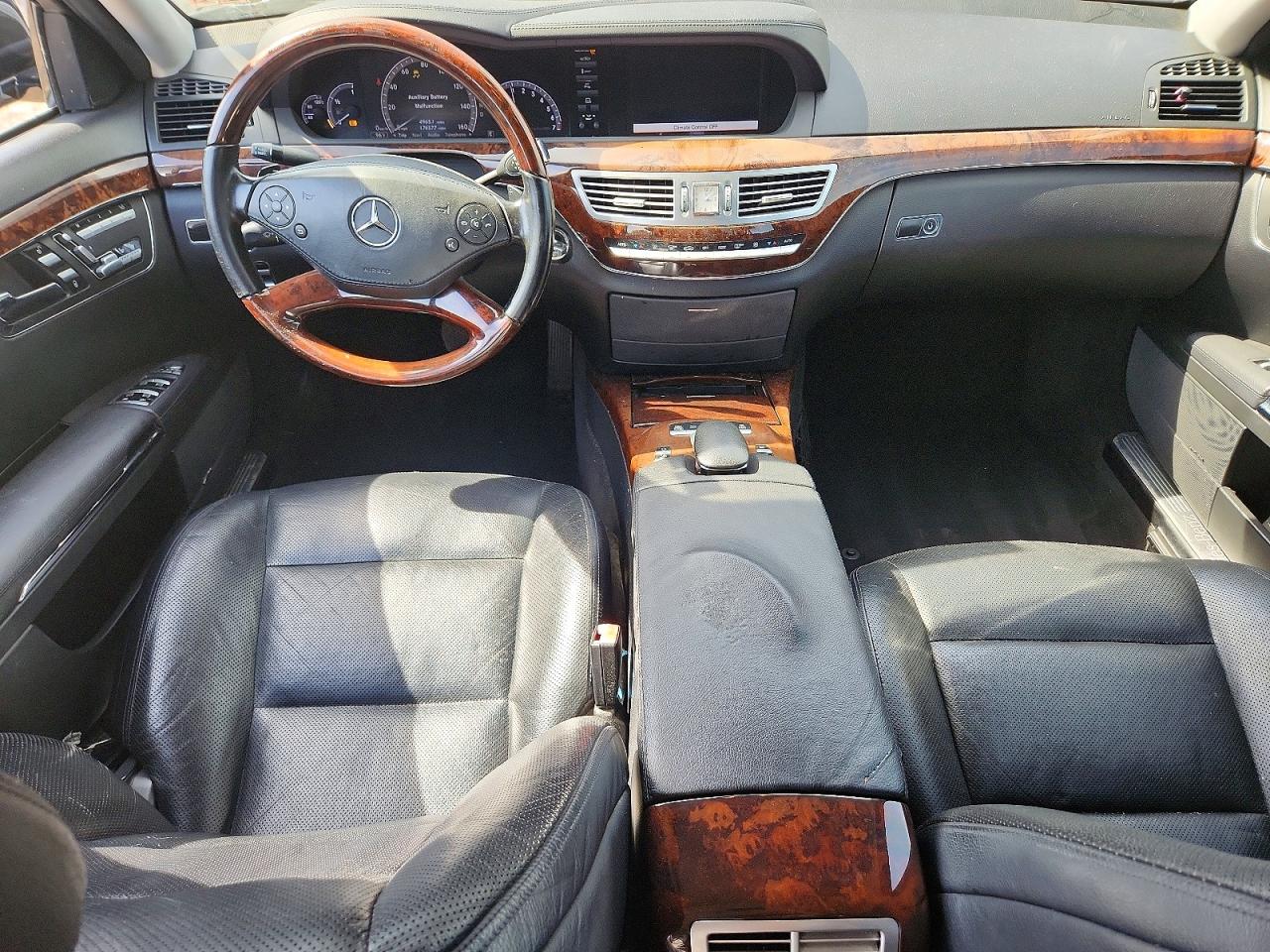 Mercedes-Benz S-Class 550