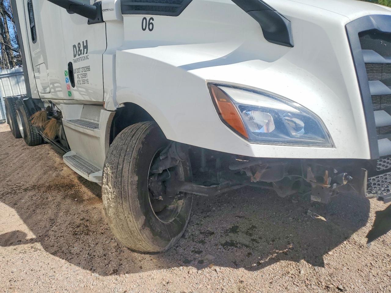 Freightliner Cascadia 1