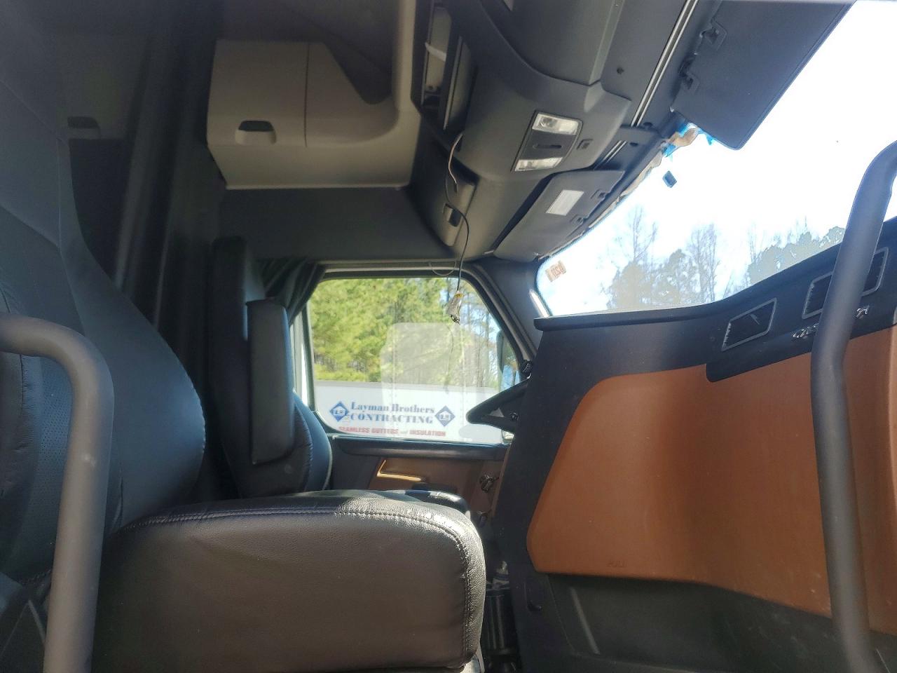 Freightliner Cascadia 1
