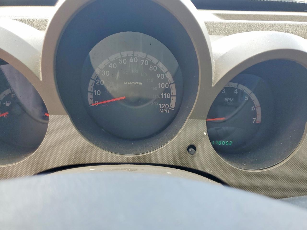 Dodge Nitro Sxt