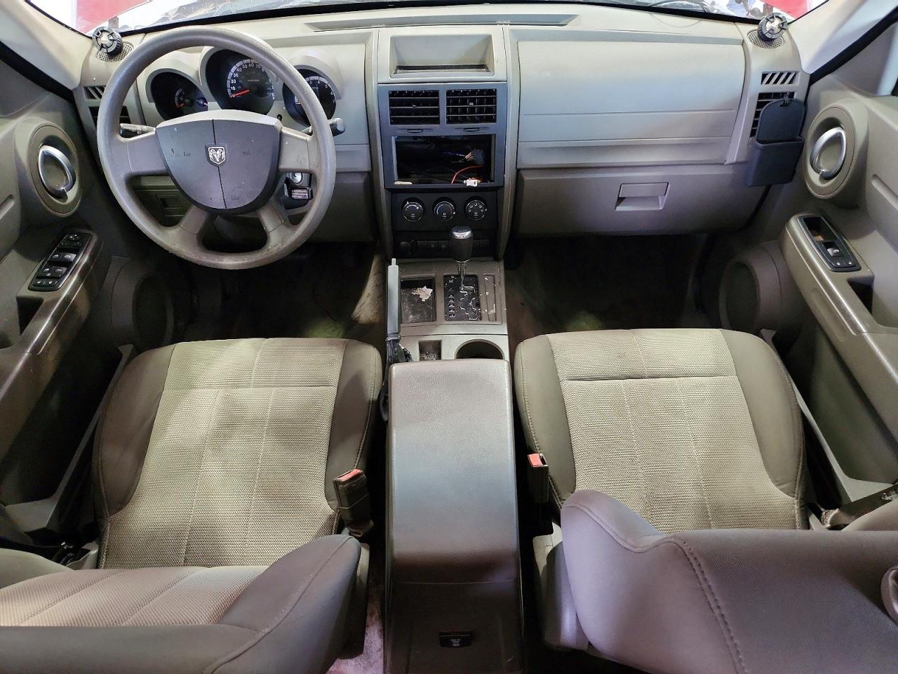 Dodge Nitro Sxt