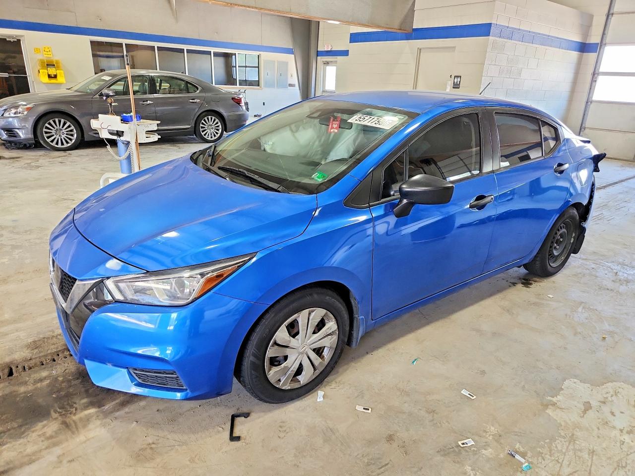 Salvage Nissan Versa Image